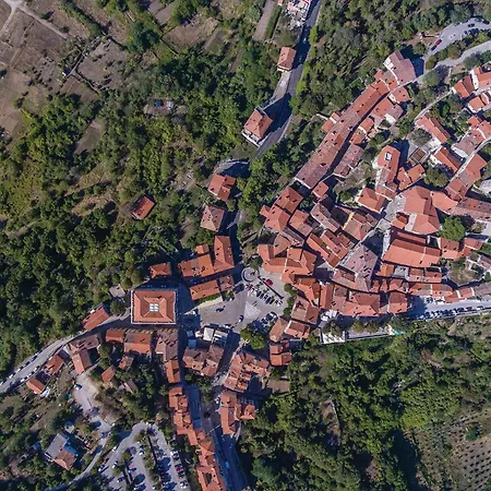 Cozy In Labin With Kitchen Holiday home *